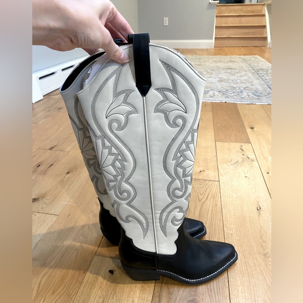 White and Black Tall cowgirl boots - Picture 8 of 11